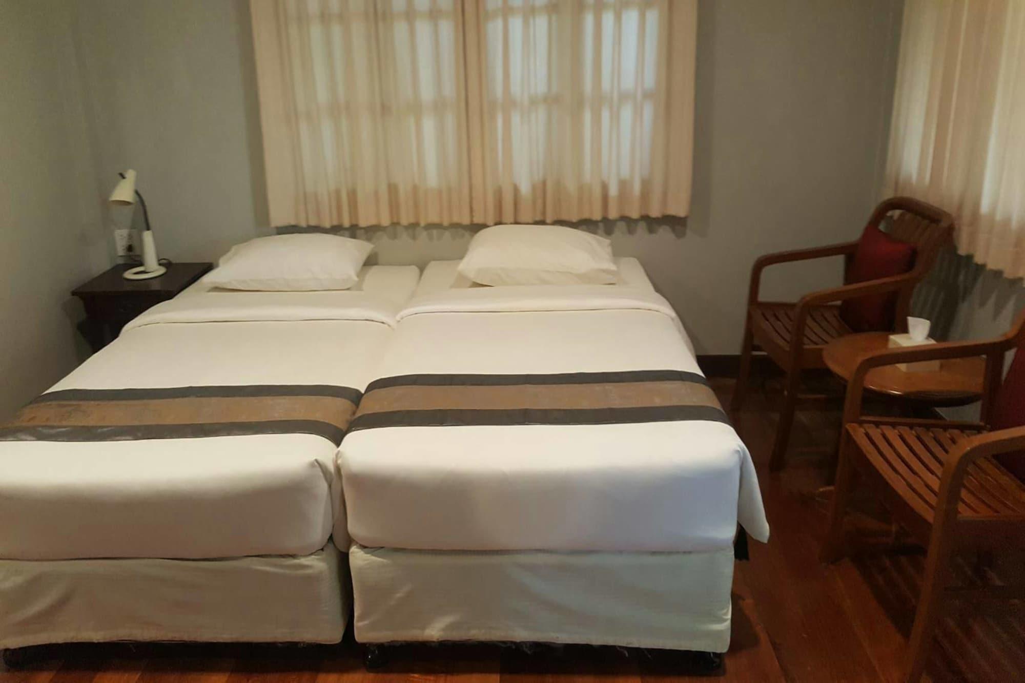 Baan Klang Aow Beach Resort Ban Krut  Exterior foto