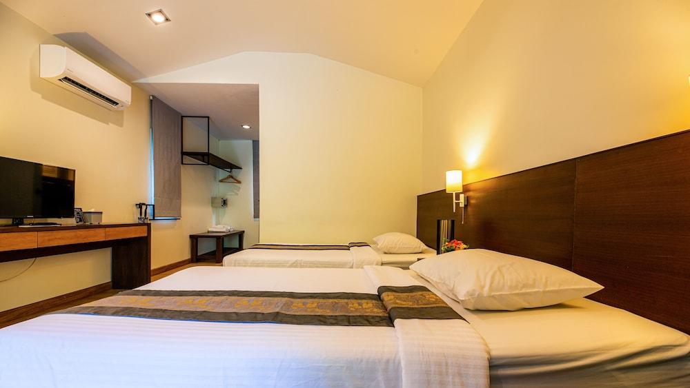 Baan Klang Aow Beach Resort Ban Krut  Exterior foto