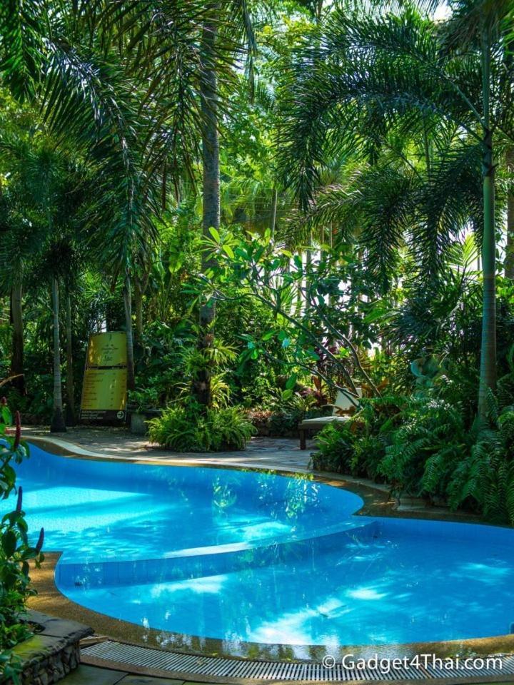 Baan Klang Aow Beach Resort Ban Krut  Exterior foto